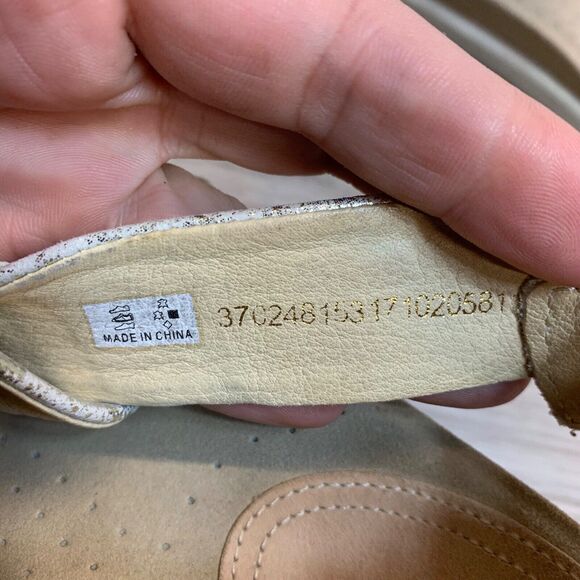 ECCO Damara Criss Cross Sandals Gravel Metallic Leather EU 37 Gold Silver US 6 - Picture 8 of 13